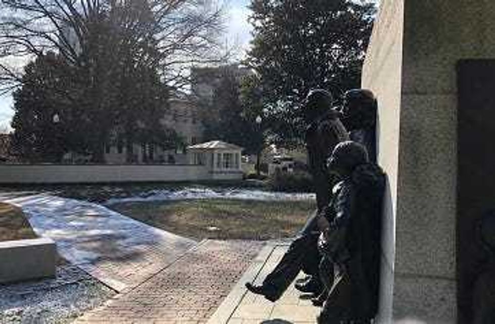 Governor Announces Symptoms