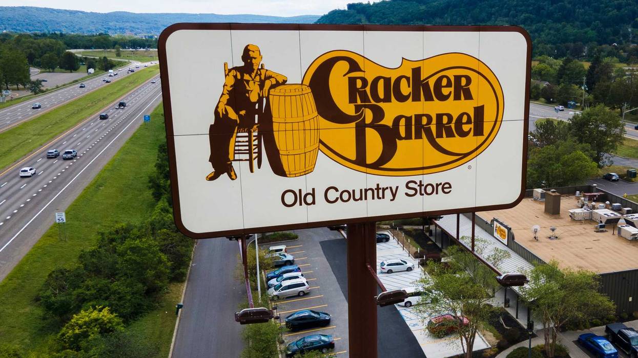 Cracker Barrel CEO