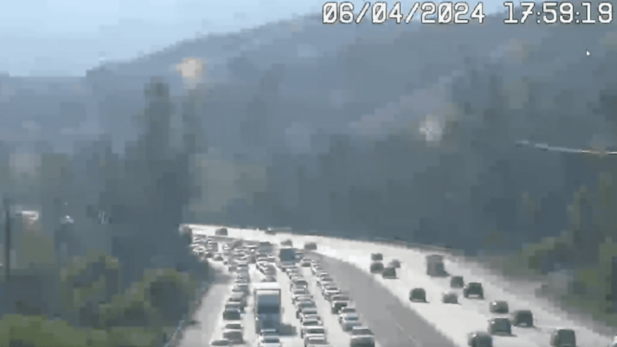 Crash on 101 in Woodland Hills leaves on dead