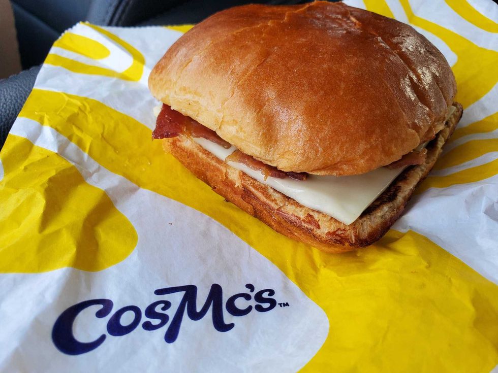 Creamy avocado tomatillo sandwich