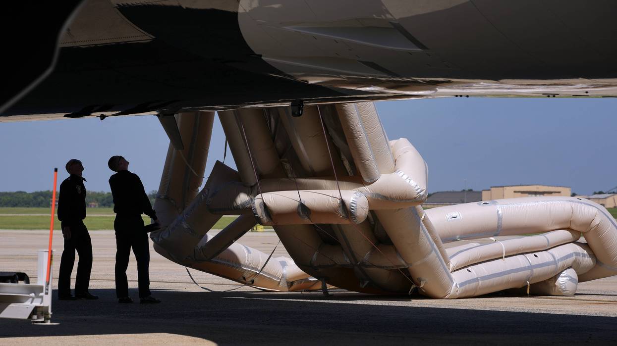 Trump convention trip briefly delayed due to Air Force One slide