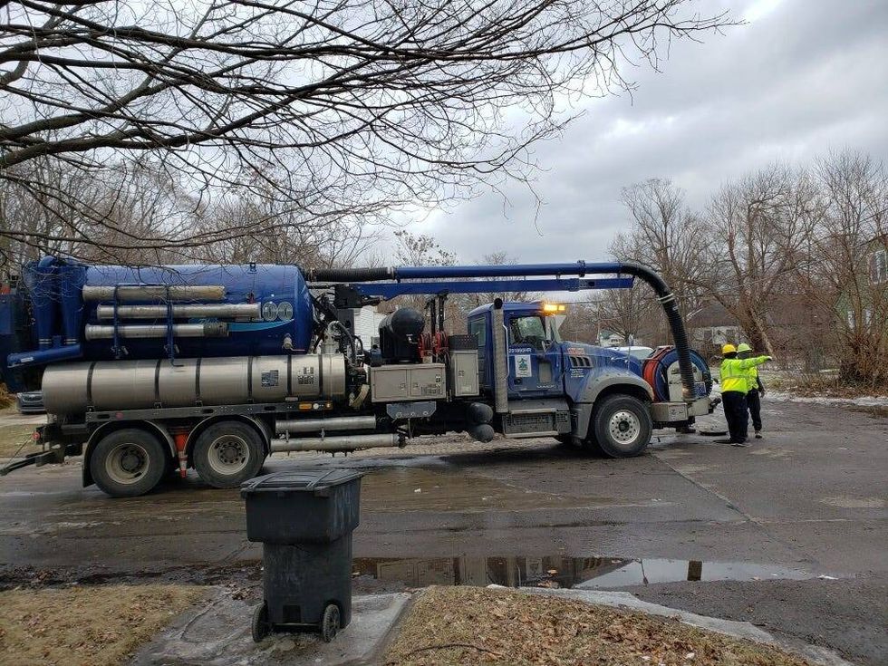 Crews repair water main break at Harlow St.