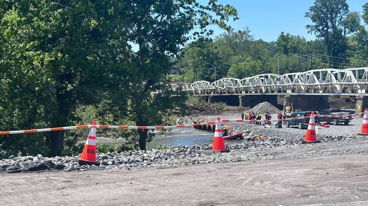 Crews search for man after his boat capsized on Schuylkill River in Pottstown