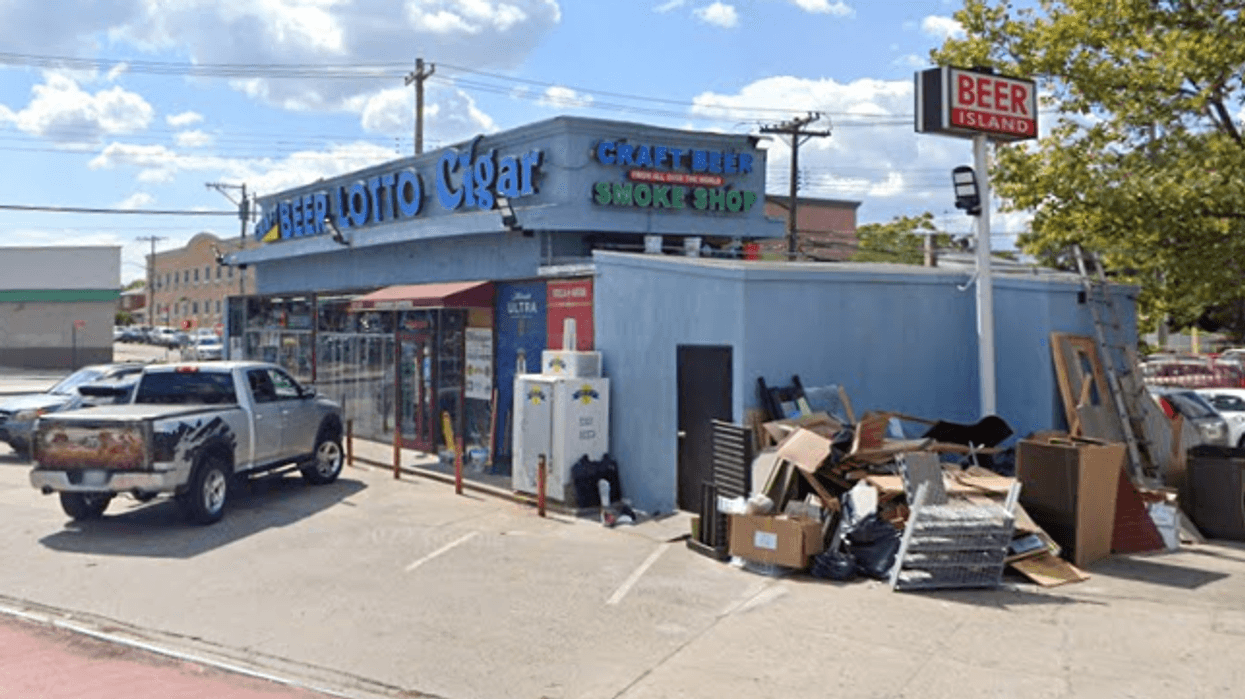 Cross Bay Express Deli, where Steven Cohen fatally shot Tarwala Mahmadkhurshid.