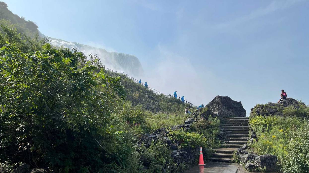 Crow's Nest pathway at Niagara Falls State Park
