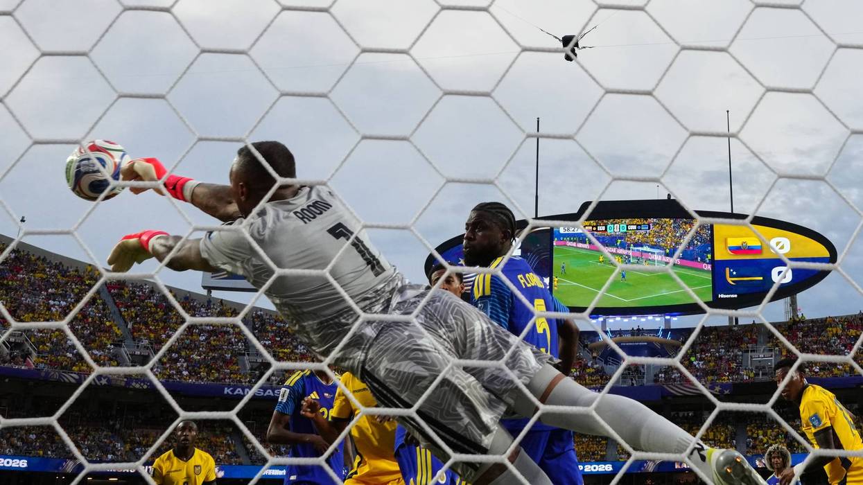 Curacao’s Eloy Room makes 15 saves in Kansas City, island nation 'wins' in 0-0 draw with Ecuador in World Cup