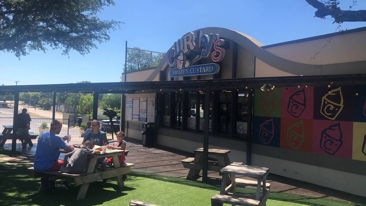 Curly's