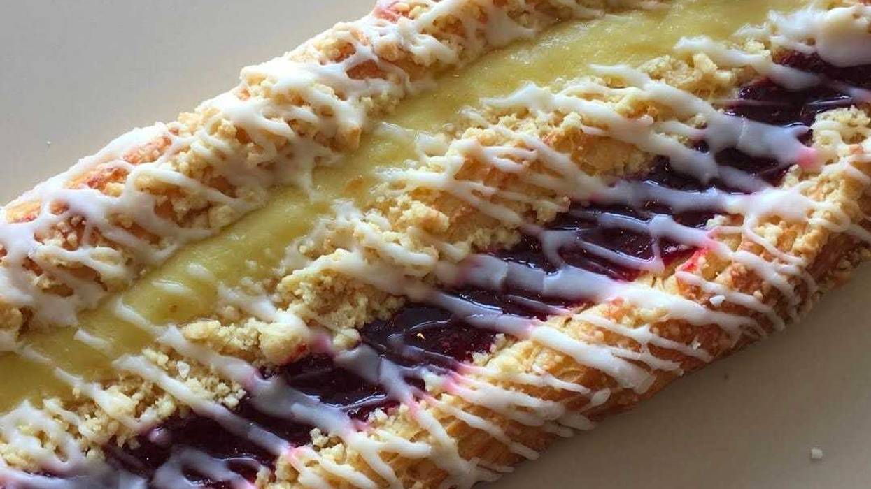 Custard raspberry coffecake