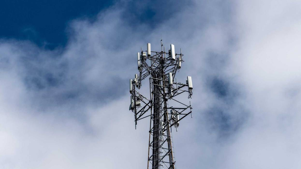 Customers report cellular outages