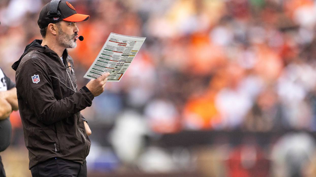 d Browns head coach Kevin Stefanski speaks into his headset during the second quarter against the Cincinnati Bengals at Cleveland Browns Stadium.