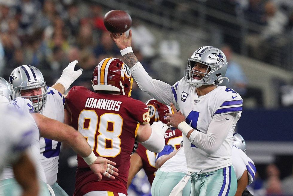 Dak Prescott lets it rip against a heavy Redskins pass rush