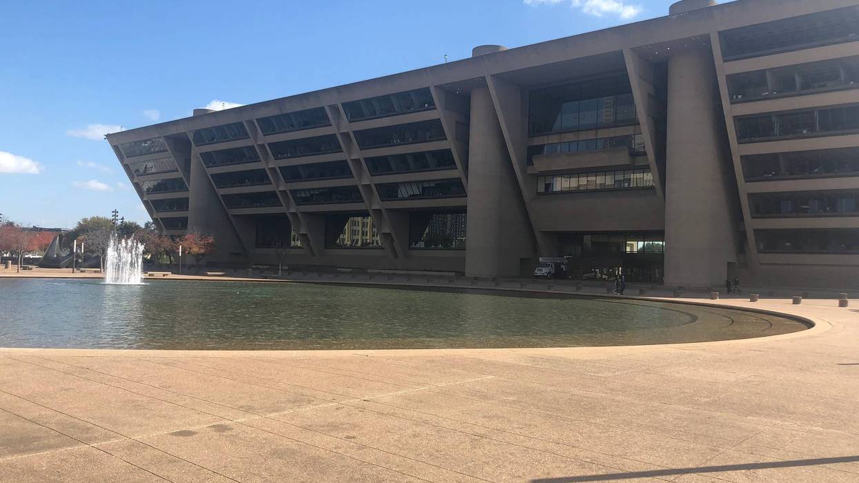 Dallas City Hall has landed on Preservation Texas’ 2026 list of the state’s most endangered historic places, drawing renewed attention to the ongoing debate over the future of the iconic downtown building.