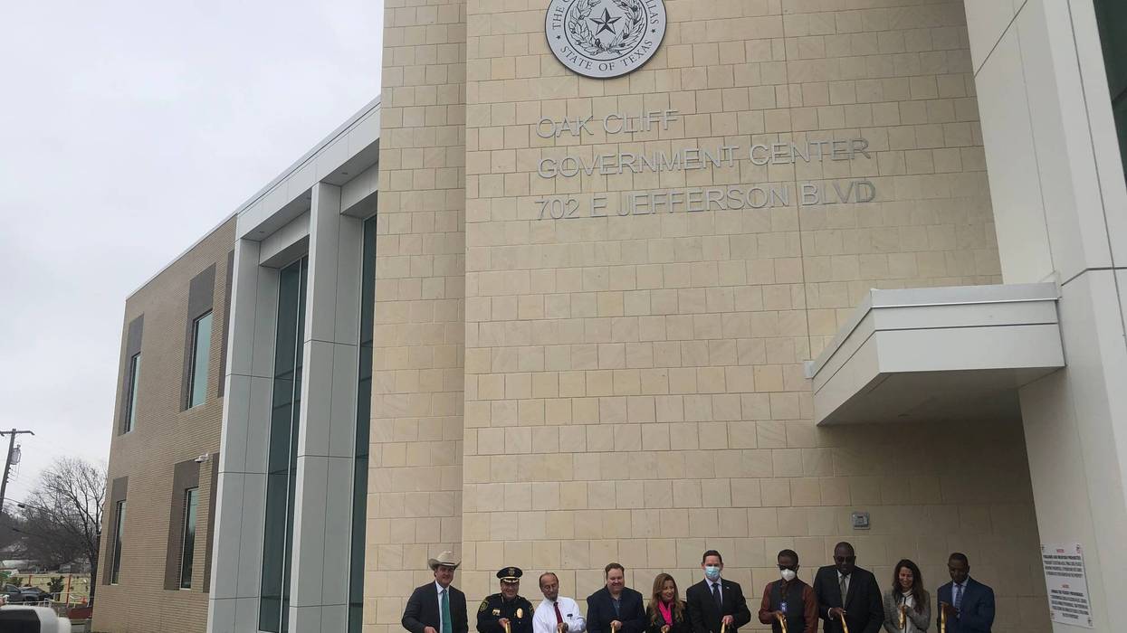 Dallas County cuts ribbon on Oak Cliff government center
