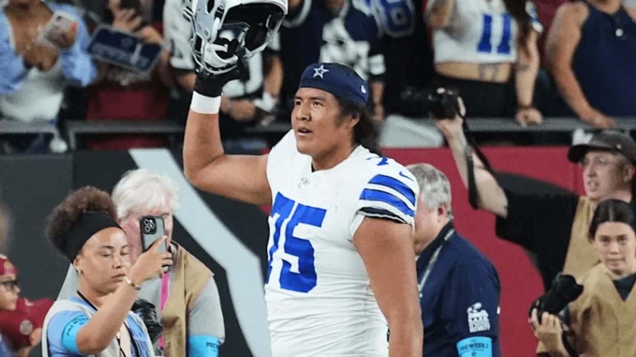 Dallas Cowboys rookie offensive lineman Shiyazh Pete received a standing ovation from thousands of Navajo Nation supporters during Saturday night’s preseason game against the Arizona Cardinals at State Farm Stadium in Glendale.