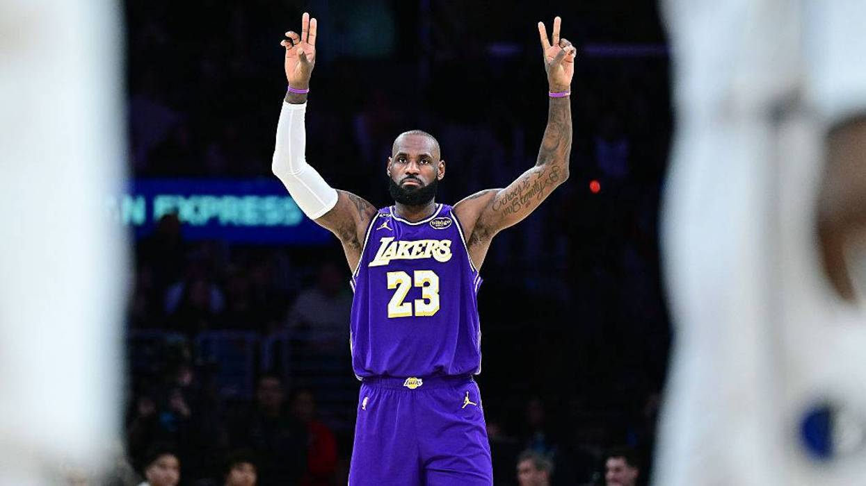 Dallas Mavericks v Los Angeles Lakers