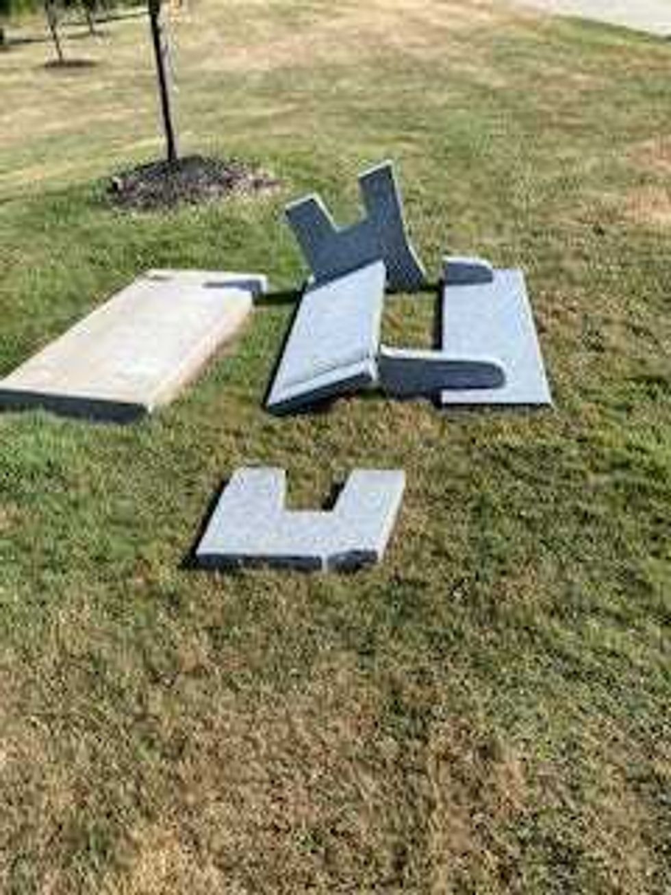Damage to the Niagara Falls Veterans Memorial Bench
