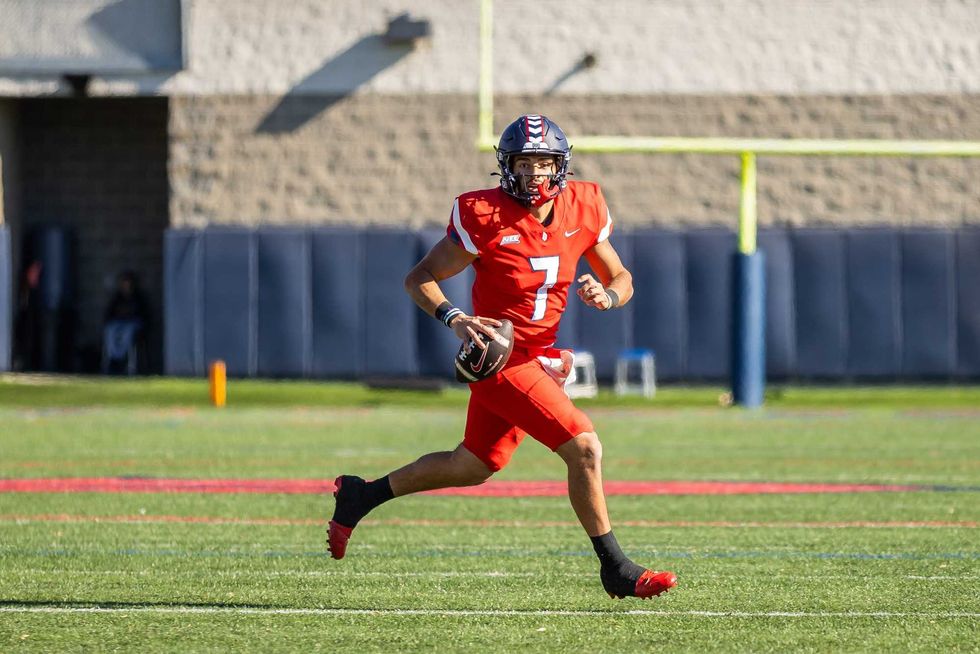 Darius Perrantes running
