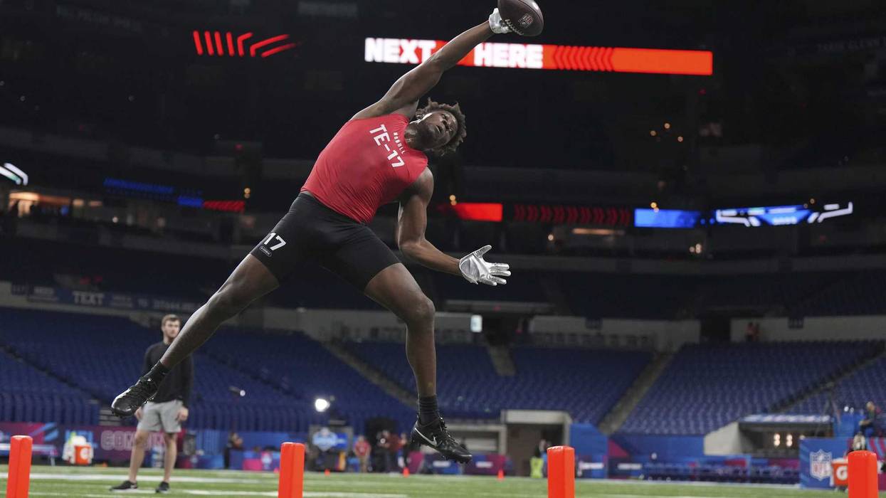 Darnell Washington 1-handed catch at the NFL Combine