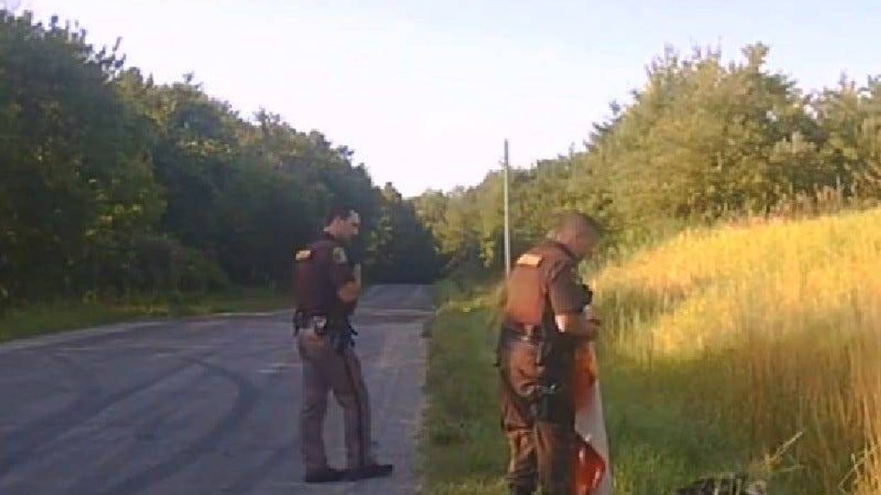 Dash camera footage shows deputies rescuing bald eagle