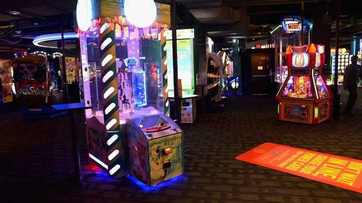 Dave & Busters