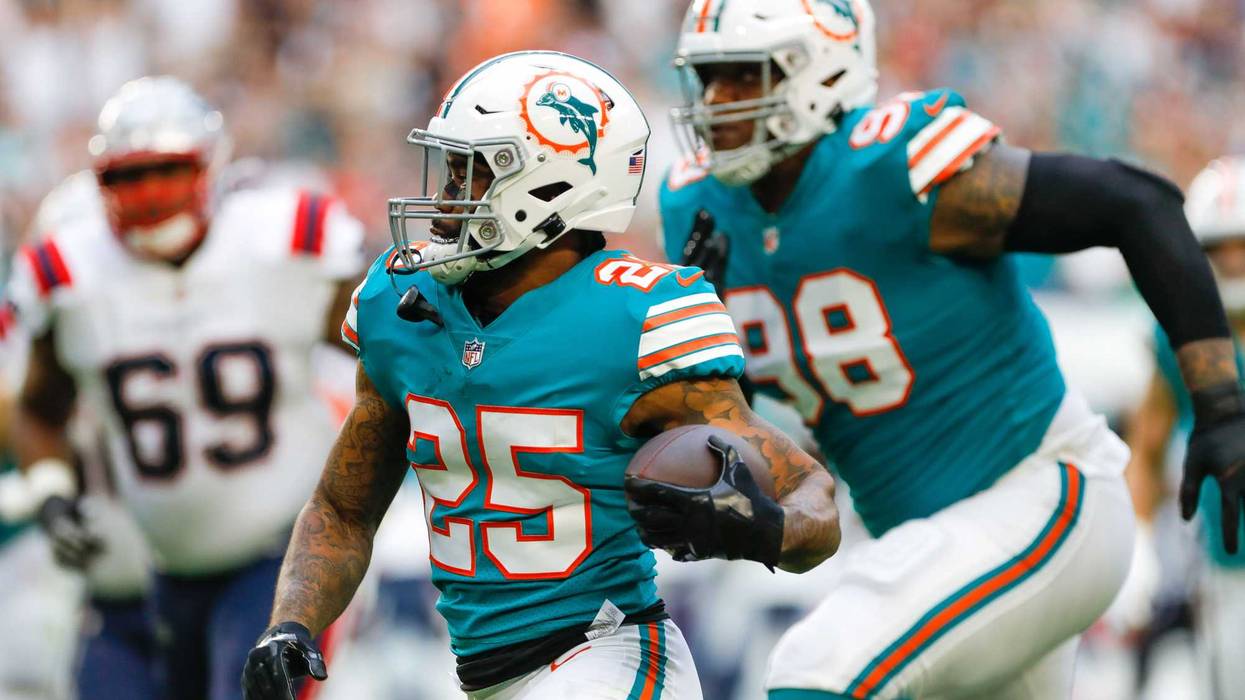 David Canter manages Xavien Howard