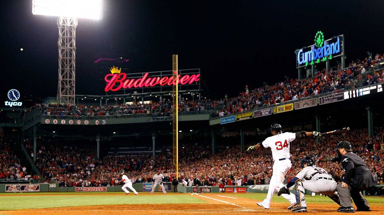 David Ortiz launches a home run in game 2 of the 2013 ALCS