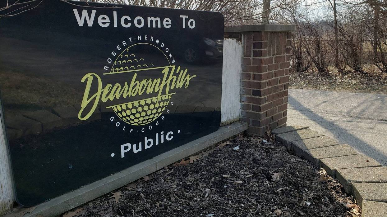 Dearborn Hills Golf Course sign