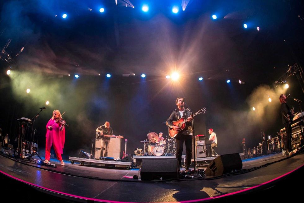 Deck the Hall Ball 2019