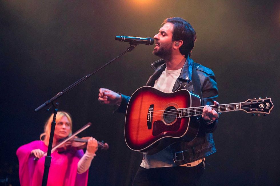 Deck the Hall Ball 2019