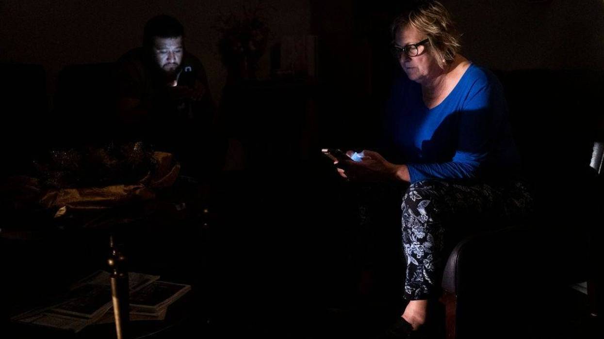 Delta: nearly 500,000 without power