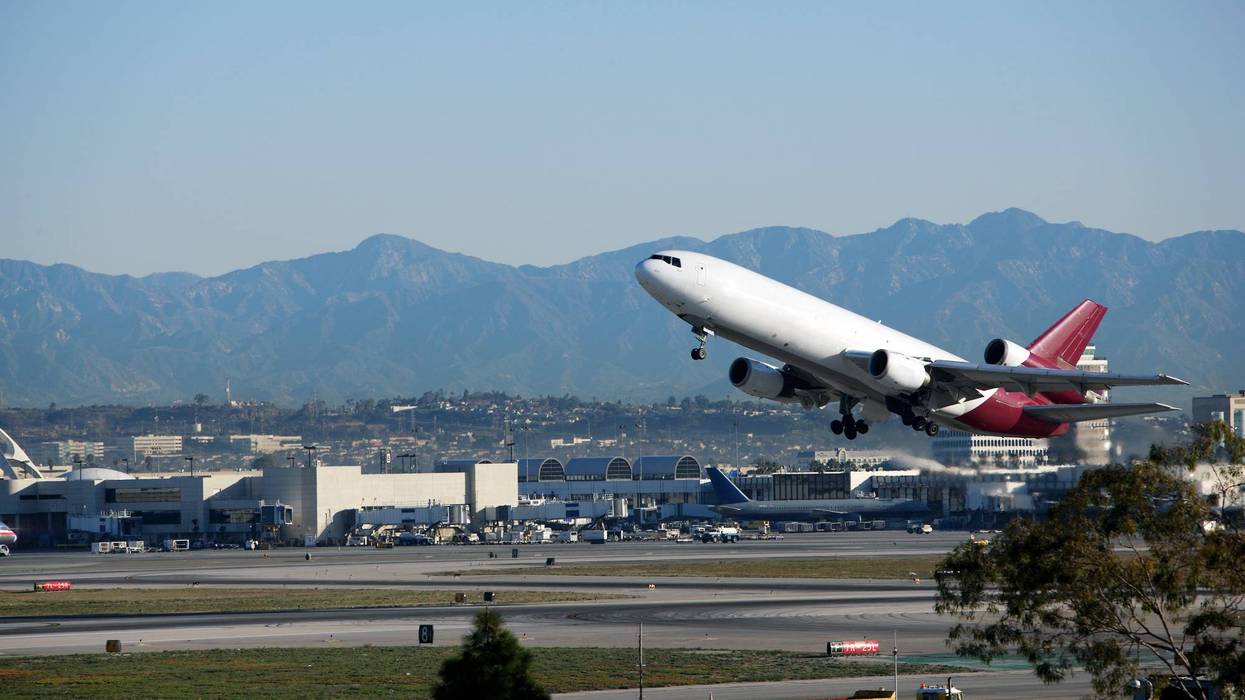 Denial-of-service attacks knock US airport websites offline