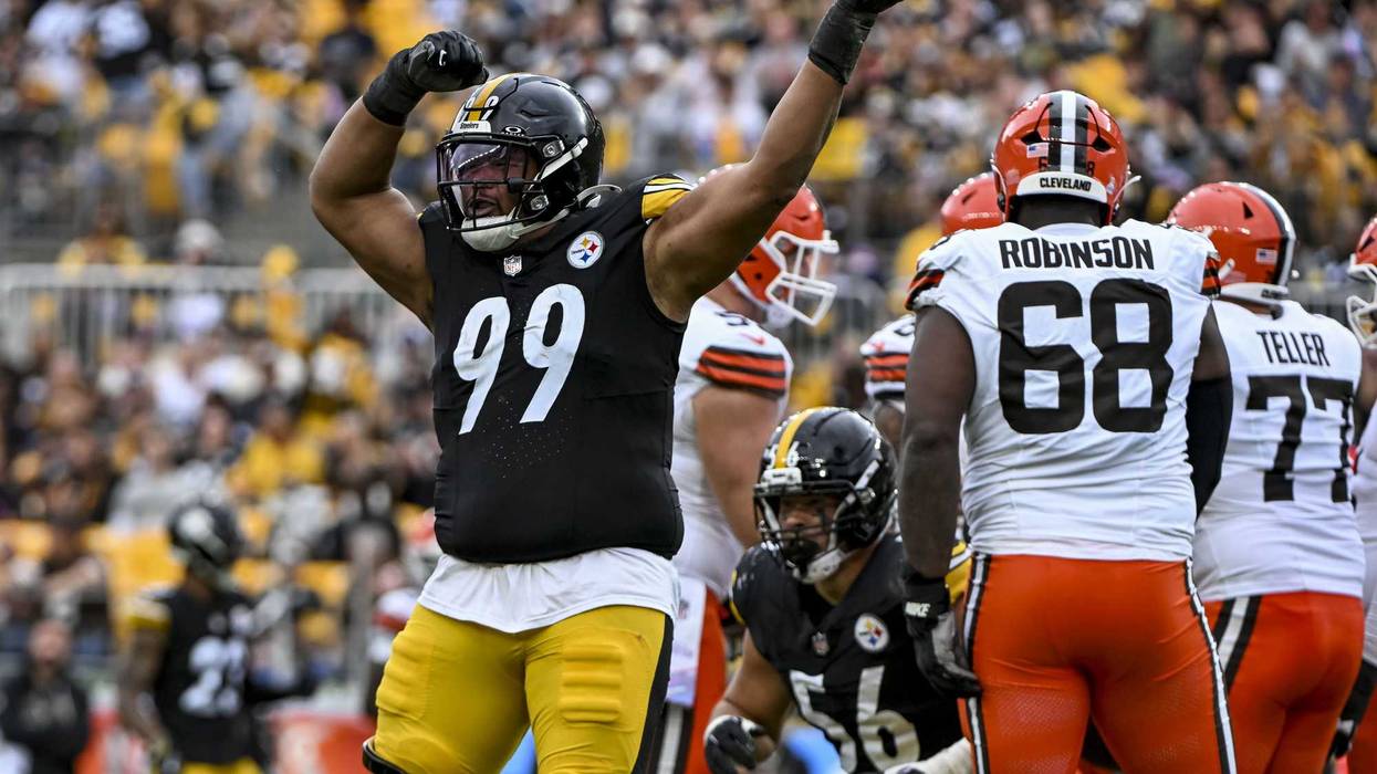 Derrick Harmon celebrating against Cleveland