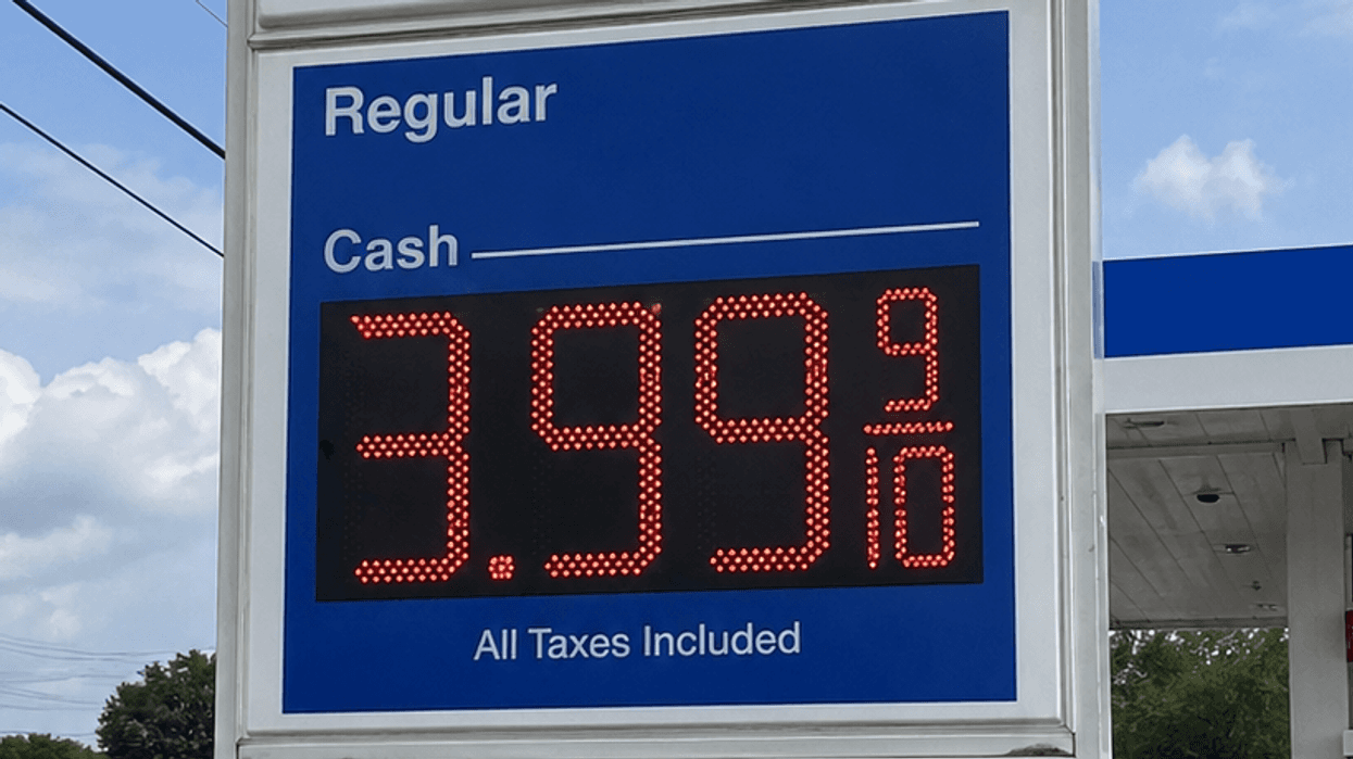 DFW gas prices jump roughly 30-cents in one day amid Iran conflict
