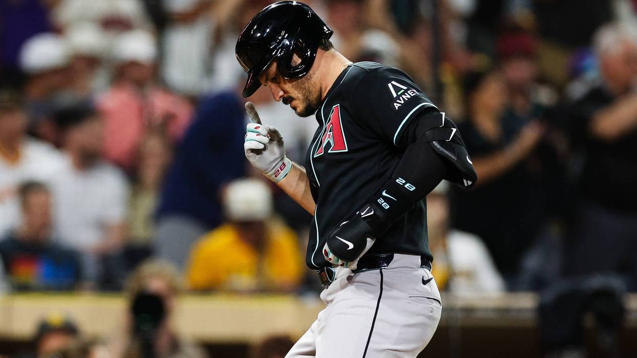 DIAMONDBACKS-PADRES 4 9