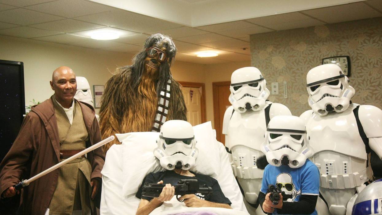 Disney and Bob Iger Screen ‘Star Wars: The Rise Of Skywalker’ For A Dying Fan