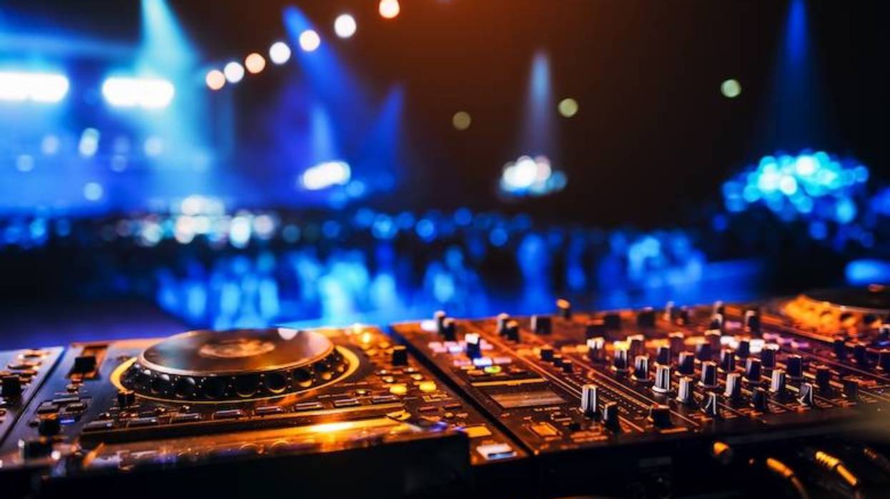 Dallas city official apologizes to neighbors for noise from concerts at Dos Equis Pavilion