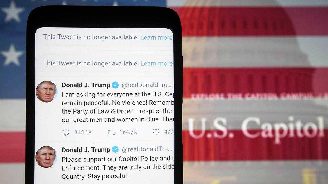 Donald Trump tweets