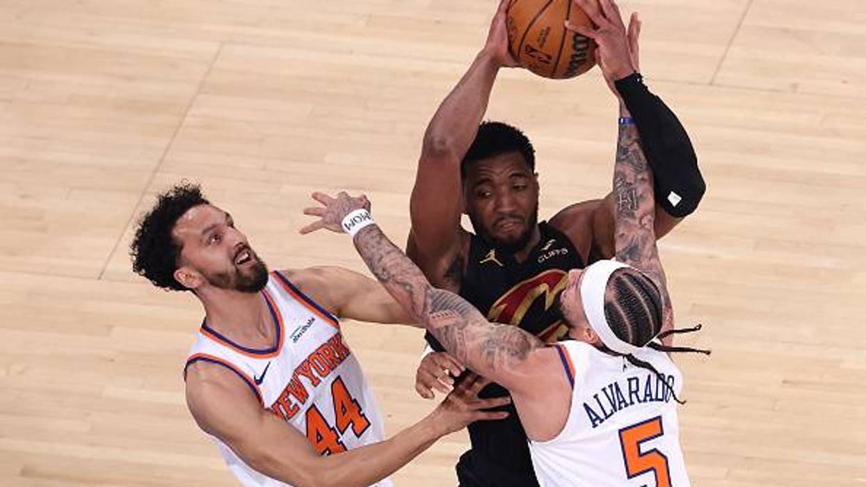 Jason Lloyd Compares Cavs' Game 1 Collapse to JR Smith in the 2018 Finals