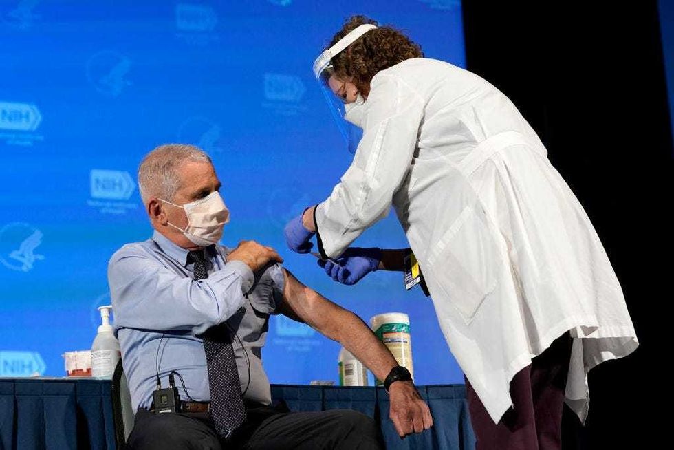 dr fauci receives the covid-19 vaccine