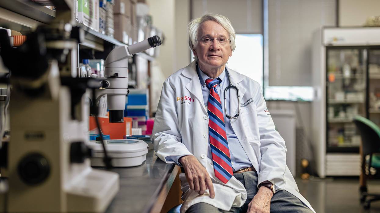 Dr. W. Larry Gluck in the Cancer Institute's ITOR Lab