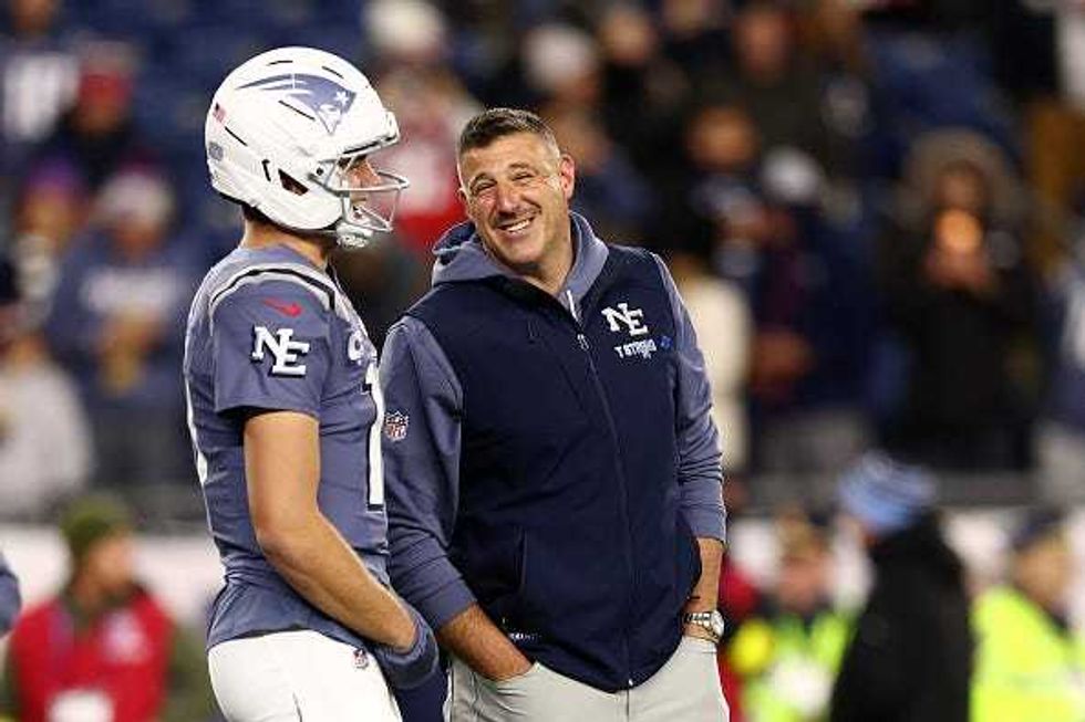 Drake Maye and Mike Vrabel