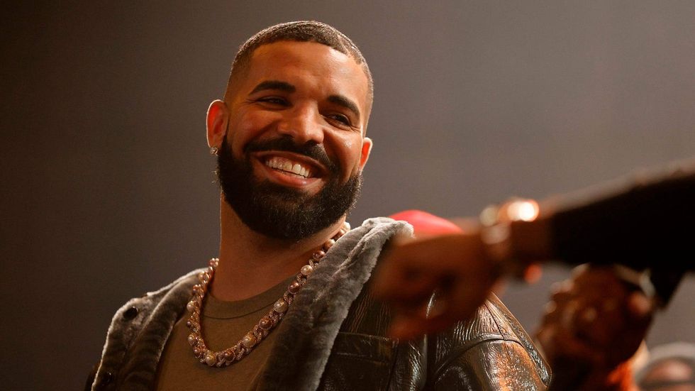 Is Drake the only rapper that could challenge JAY-Z on 'VERZUZ'?