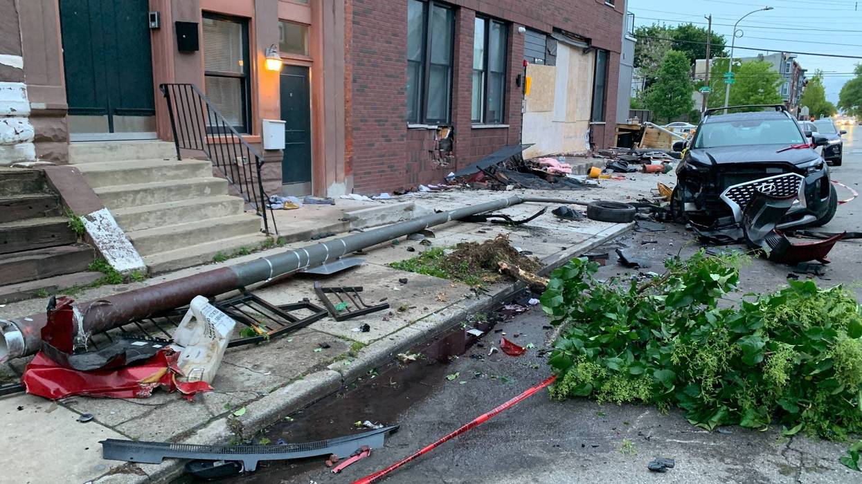 Driver hits multiple cars, house in Strawberry Mansion