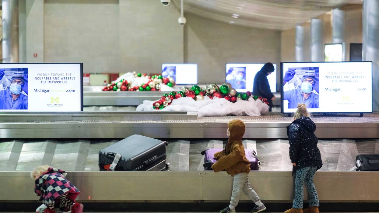 Drivers and airline passengers without reindeer and sleighs better make a dash for it: it’s beginning to look like another record for holiday travel in the U.S.