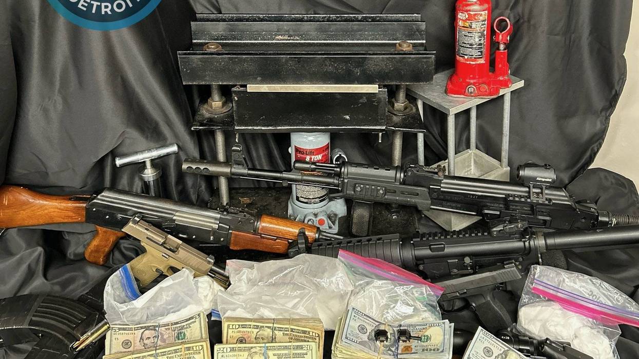 drugs guns and cash seized by MSP