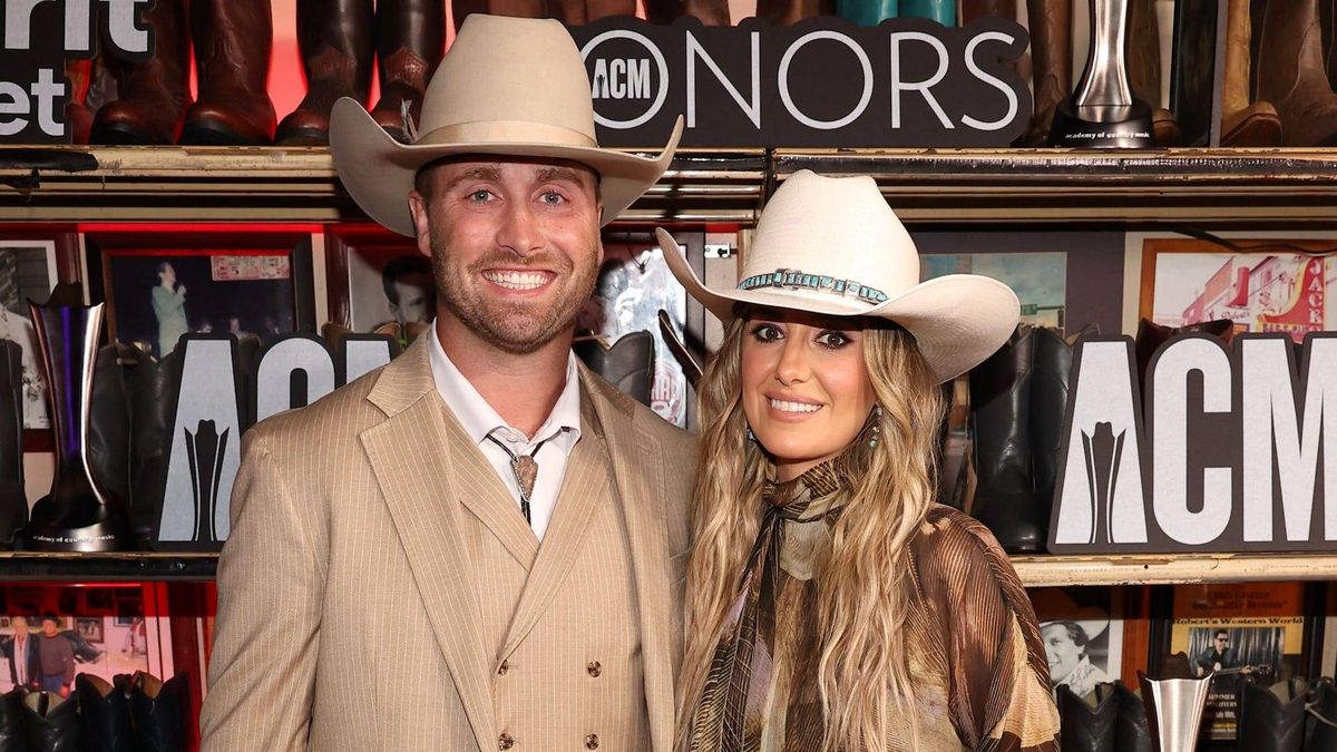 Duck Hodges, Lainey Wilson