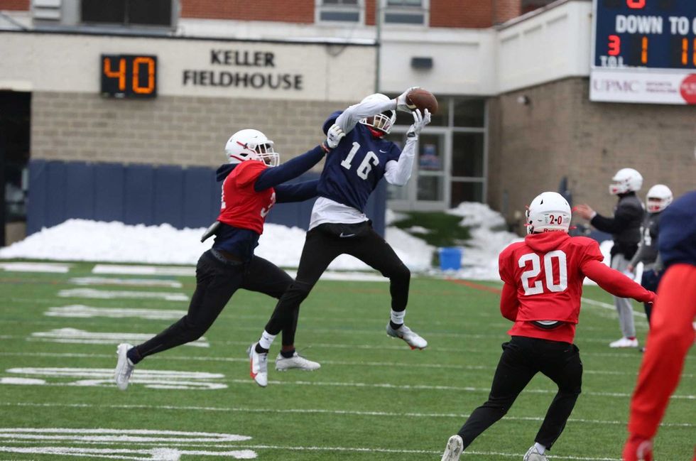 Dukes practice receiver catching