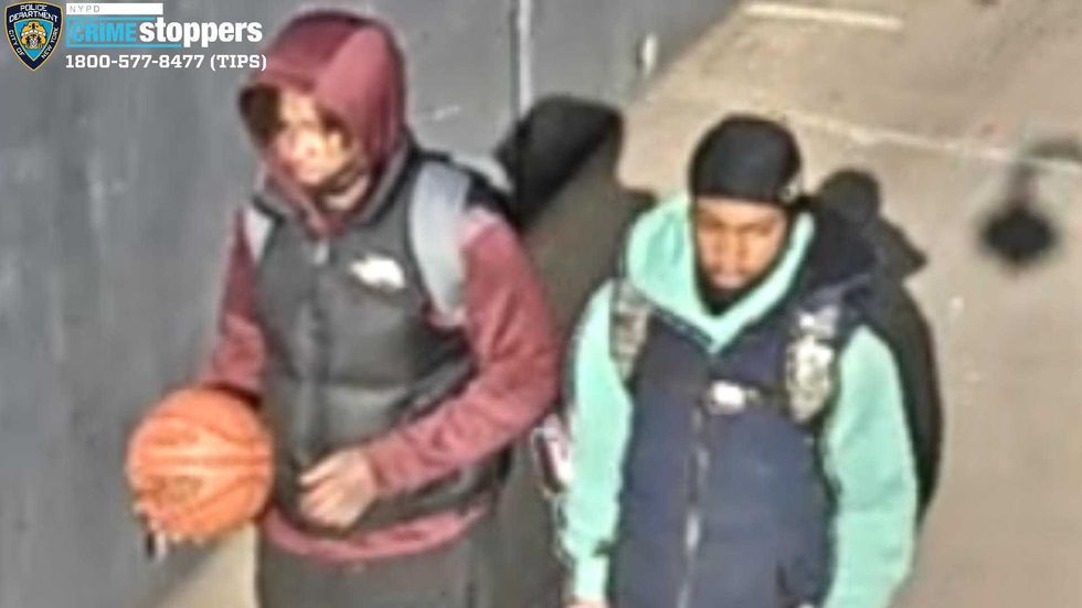 Duo beats, robs teen on Staten Island street