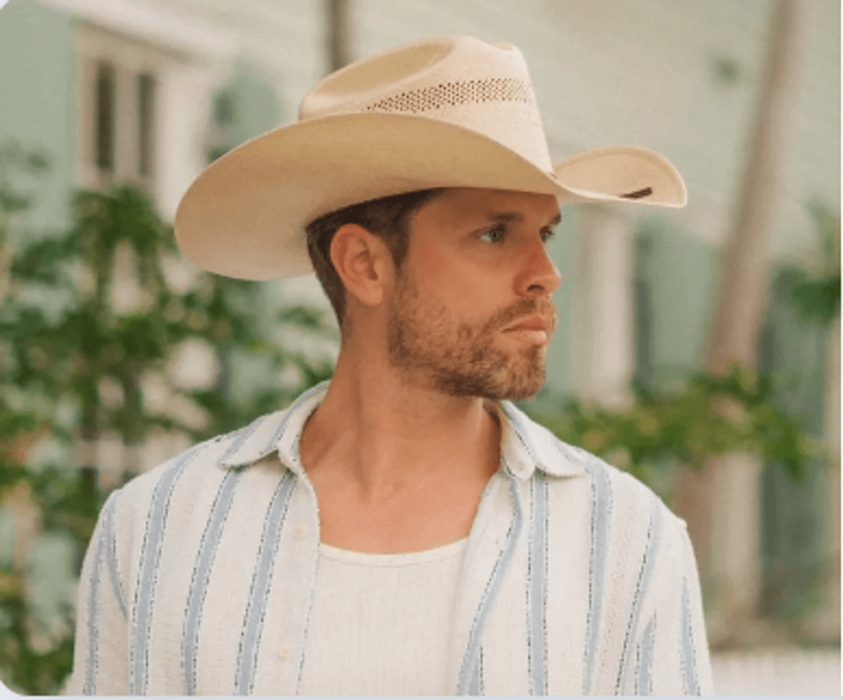 Dustin Lynch at Treasure Island Resort & Casino