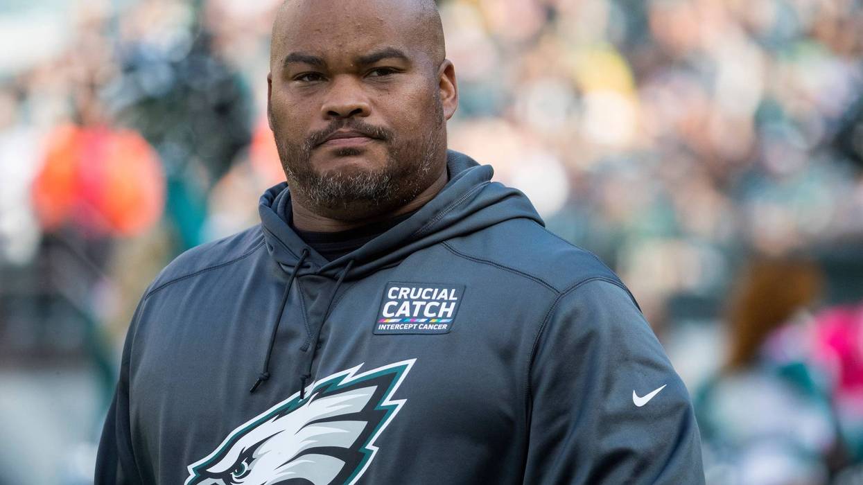 Eagles running back coach Duce Staley